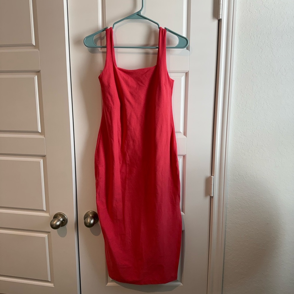 Beyond Yoga Sleeveless Midi Dress in Hot Pink